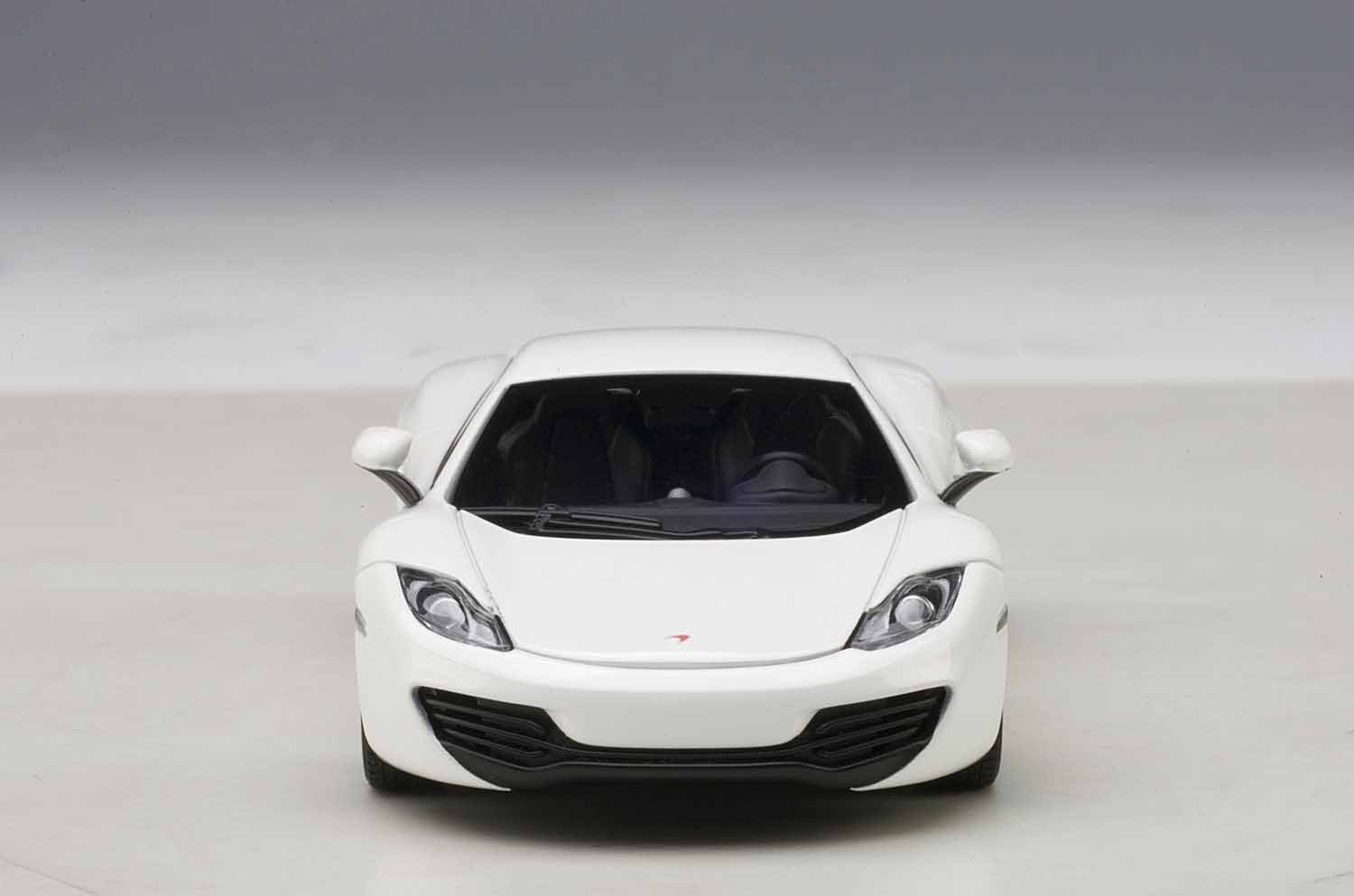 مركبة مينياتورية AUTOart – ماكلارين MP4-12C (2011) نموذج مقياس 1:43
 