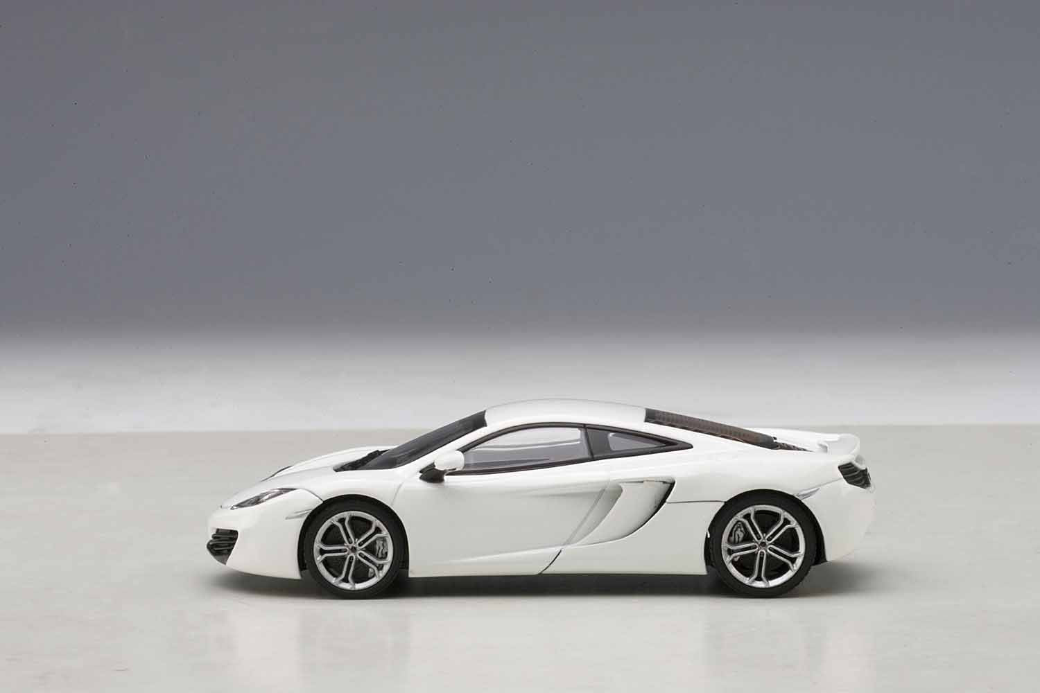 مركبة مينياتورية AUTOart – ماكلارين MP4-12C (2011) نموذج مقياس 1:43
 