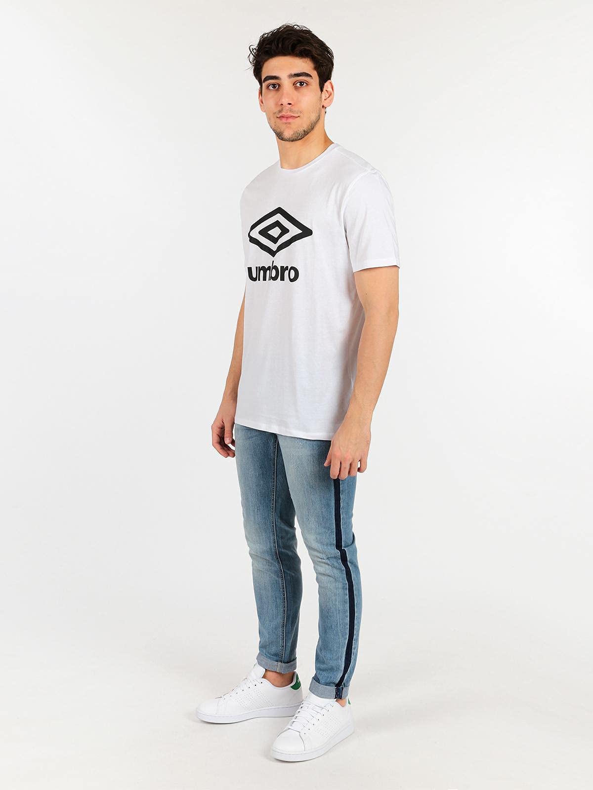 Umbro Mens FW Large Logo Cotton Tee T-Shirt Color: White Size: S