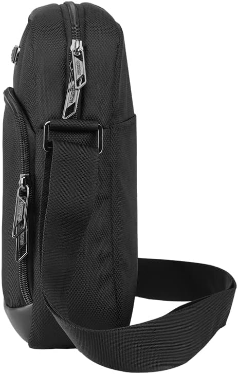 American Tourister unisex-adult Bass Clutch bag