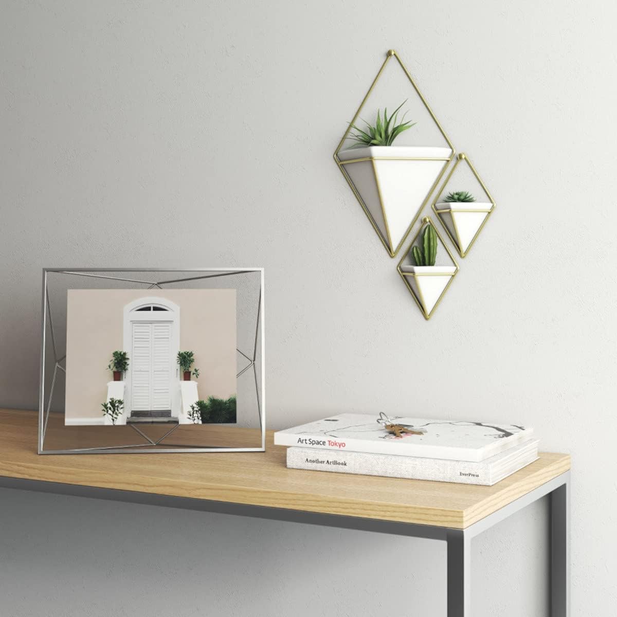 Umbra Prisma Multi Picture Frame – Photo Display for Desk or Wall, Chrome