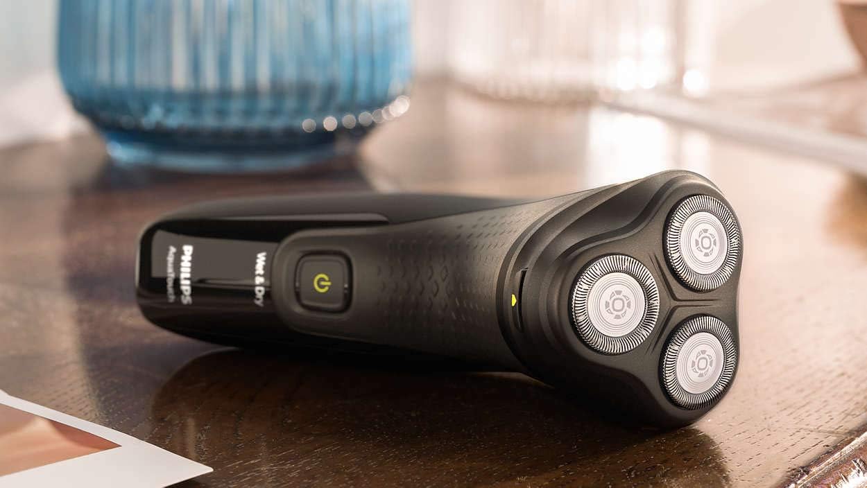 Philips Series Shaver 1000 Wet or Dry electric shaver S1223/40, Deep Black, Deep blue.