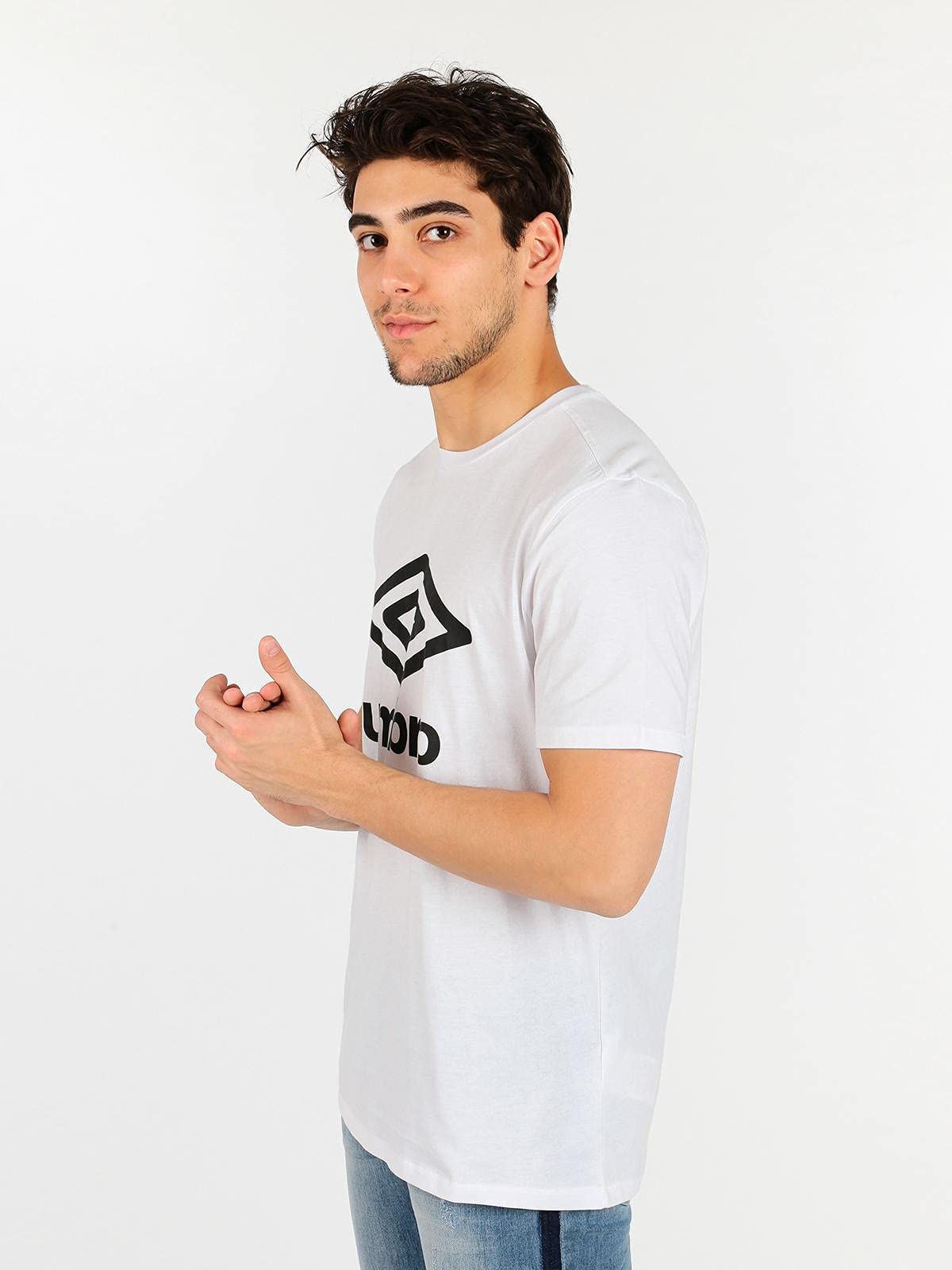 Umbro Mens FW Large Logo Cotton Tee T-Shirt Color: White Size: S