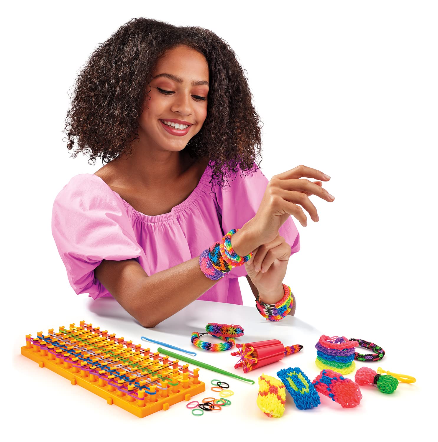 مجموعة CraZLoom Super Cra-Z-Loom للأساور، أساور مطاطية لصنع الأساور، مجموعة فنون وحرف يدوية للبنات والأولاد، هدية عيد ميلاد لتعزيز الإبداع والخيال، العمر 8+