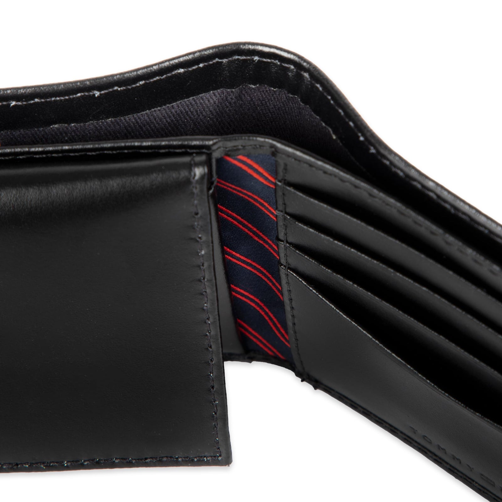 Tommy Hilfiger Men's Passcase Wallet