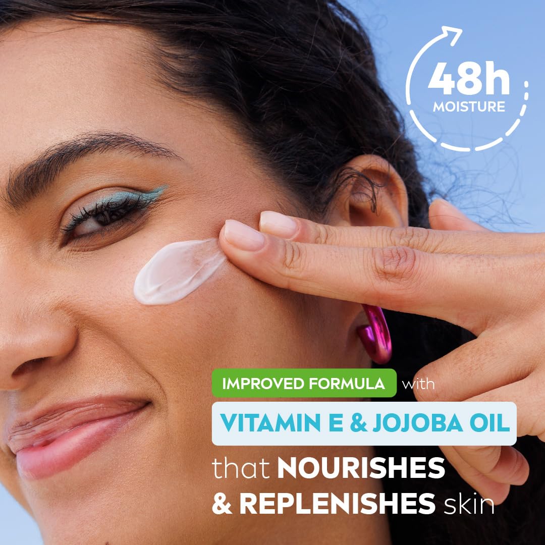 NIVEA Soft Moisturising Cream, A Moisturising Cream for Face, Body and Hands with Vitamin E and Jojoba Oil, Hand Cream Moisturises Deeply, All-Purpose Day Cream Tube, 75ml