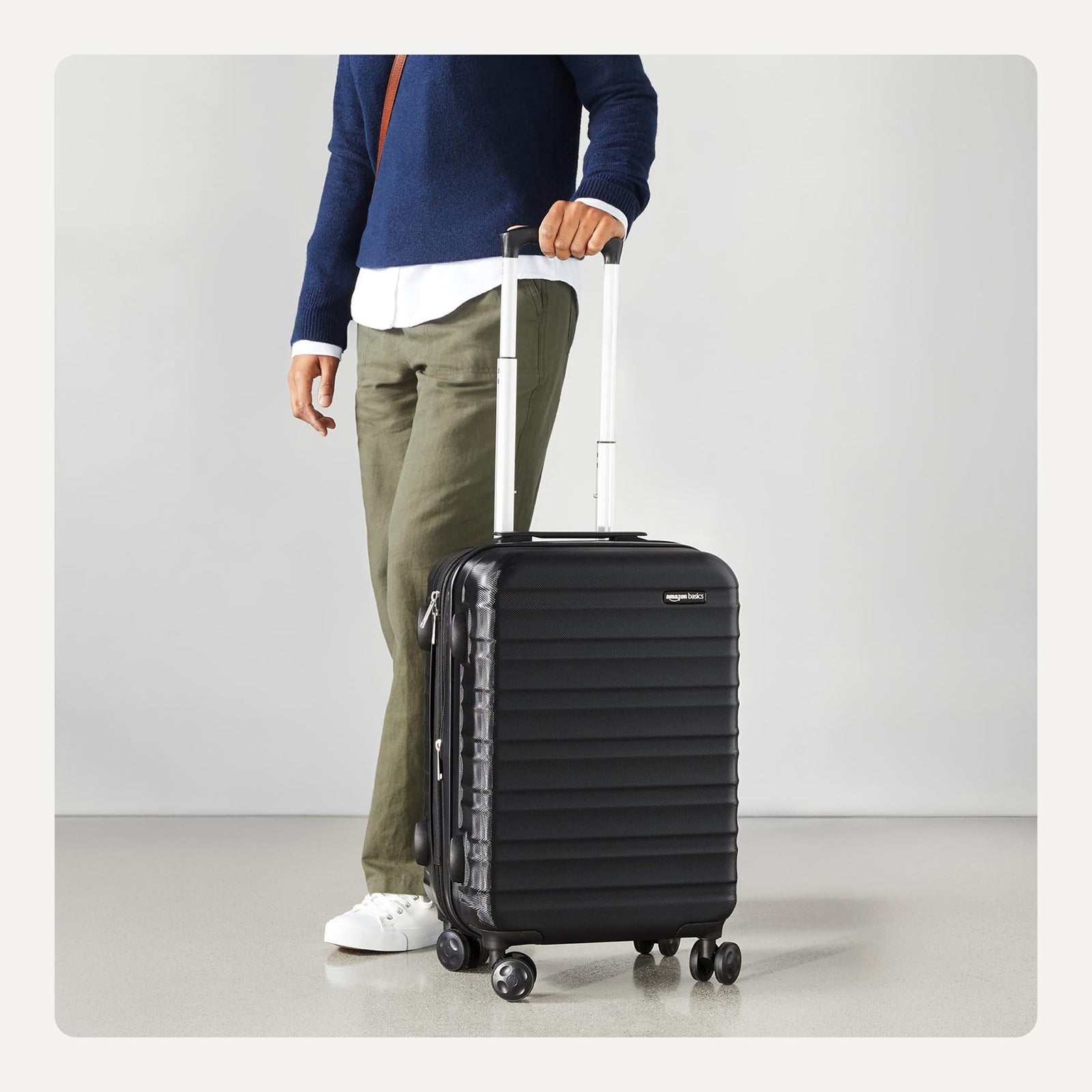 Amazon Basics Hardside Spinner Luggage - 26 Inch (68cm), Material: ABS, Black