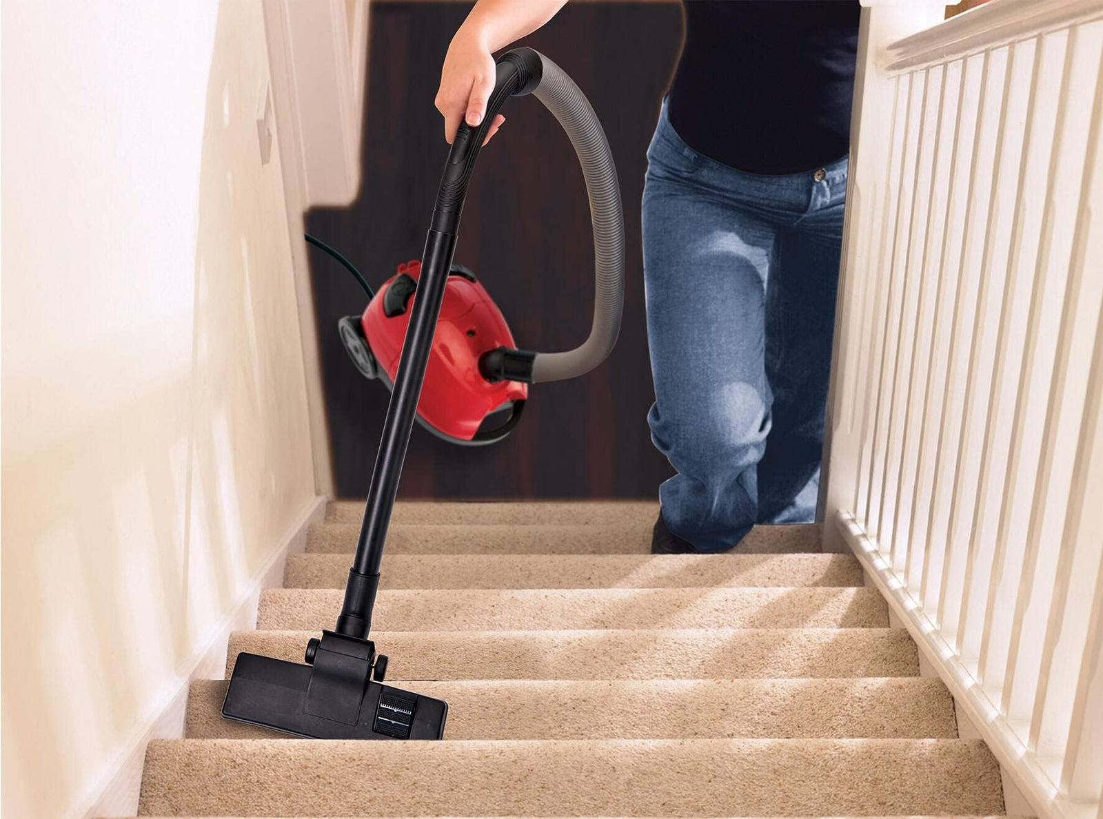 Black+Decker Vacuum Cleaner 1000W 1L Red/Black Vm1200-B5