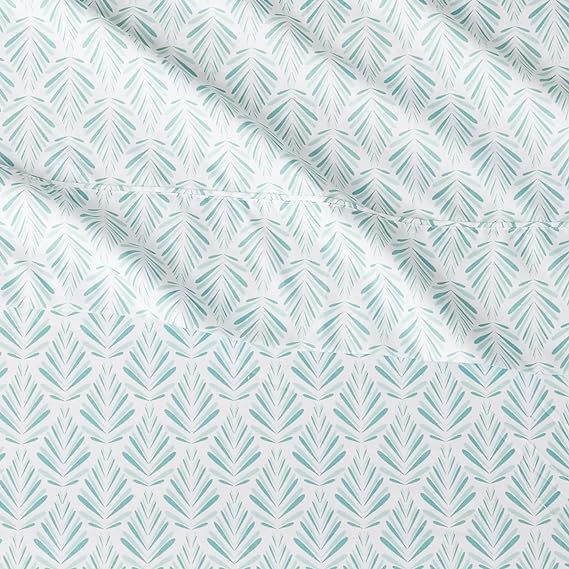 Amazon Basics Lightweight Super Soft Easy Care Microfiber Bed Sheet Set with 14” Deep Pockets - Twin, Aqua Fern