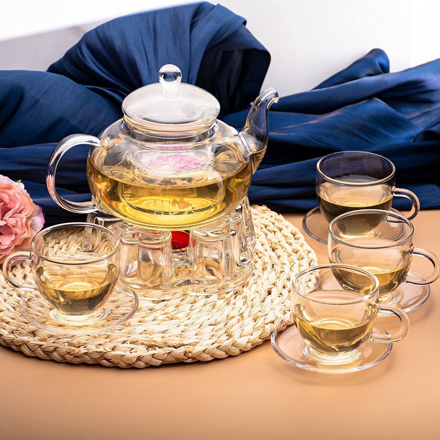 1CHASE Glass Tea Set- Borosilicate Glass Teapot With Heart Shape Tea Warmer and 100 ml 4 Tea Cups with Saucer for Blooming Tea, Flower Tea, Loose Leaf Tea