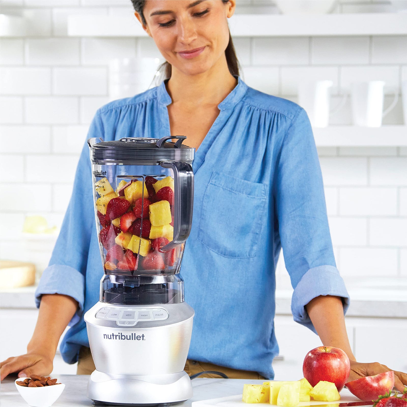 NutriBullet Full Size Blender + Combo 1200 Watts, 9 Piece Set, Multi-Function High Speed Blender, Mixer System With Nutrient Extractor, Smoothie Maker, Silver , NBC-12A.