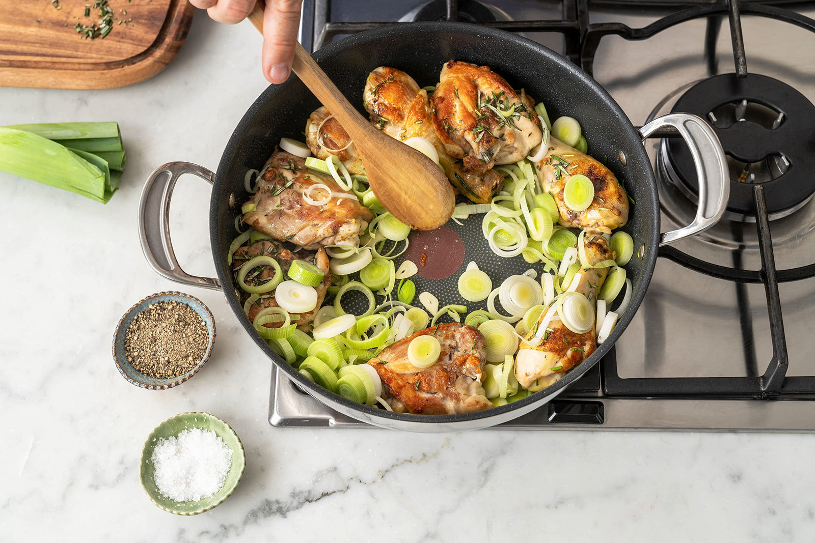 Tefal Jamie Oliver Cook's Classics Stainless Steel Shallow Pot, 30 cm, Non-Stick Coating, Heat Indicator, 100% Safe, Riveted Handle, Oven Safe, Induction Pot E3069034