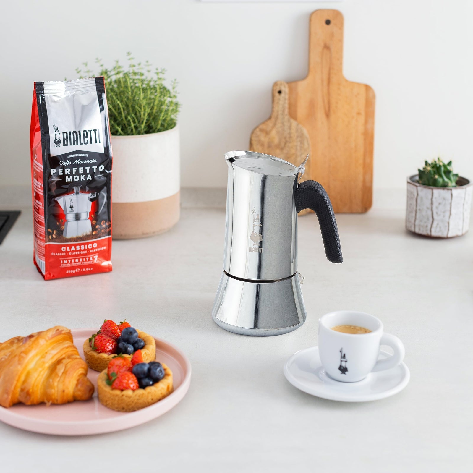Bialetti - New Venus Induction, Stovetop Coffee Maker, Suitable for all Types of Hobs, Stainless Steel, Silver,4 Cups (5.7 Oz),0007254/CN