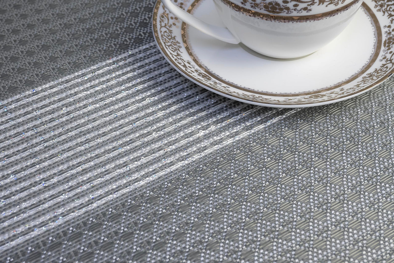 Home-Brand Home Non-Slip Crossweave Woven Vinyl Insulation Place Mat - 30 x 45 cm - Heat-Resistant, Easy-to-Clean, Tabletop Placemat - Washable Table Mats for Home, Restaurants and Party Decoration