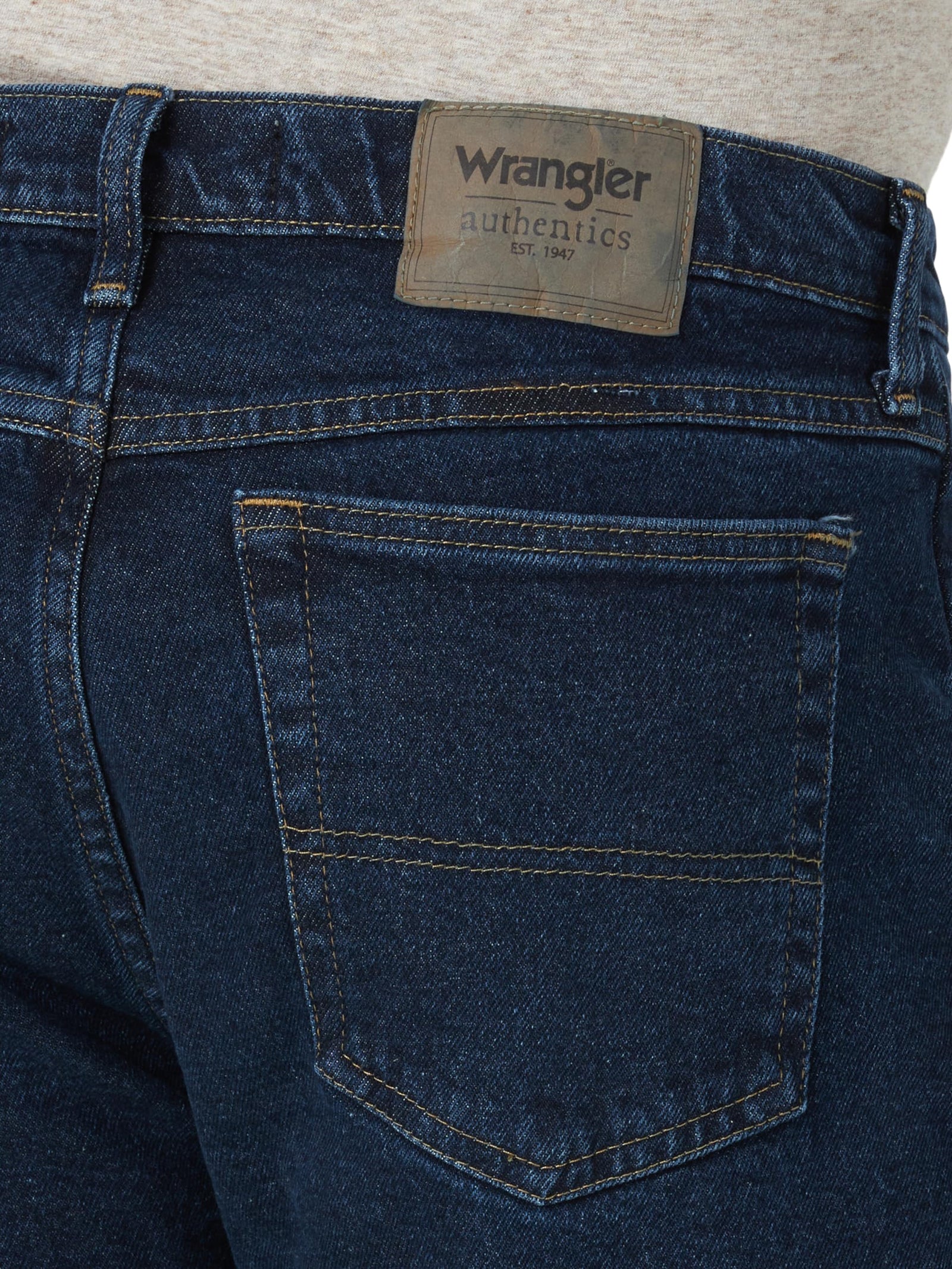 Wrangler Authentics Men's Classic 5-Pocket Regular Fit Flex Jean , 30 W - 30 L