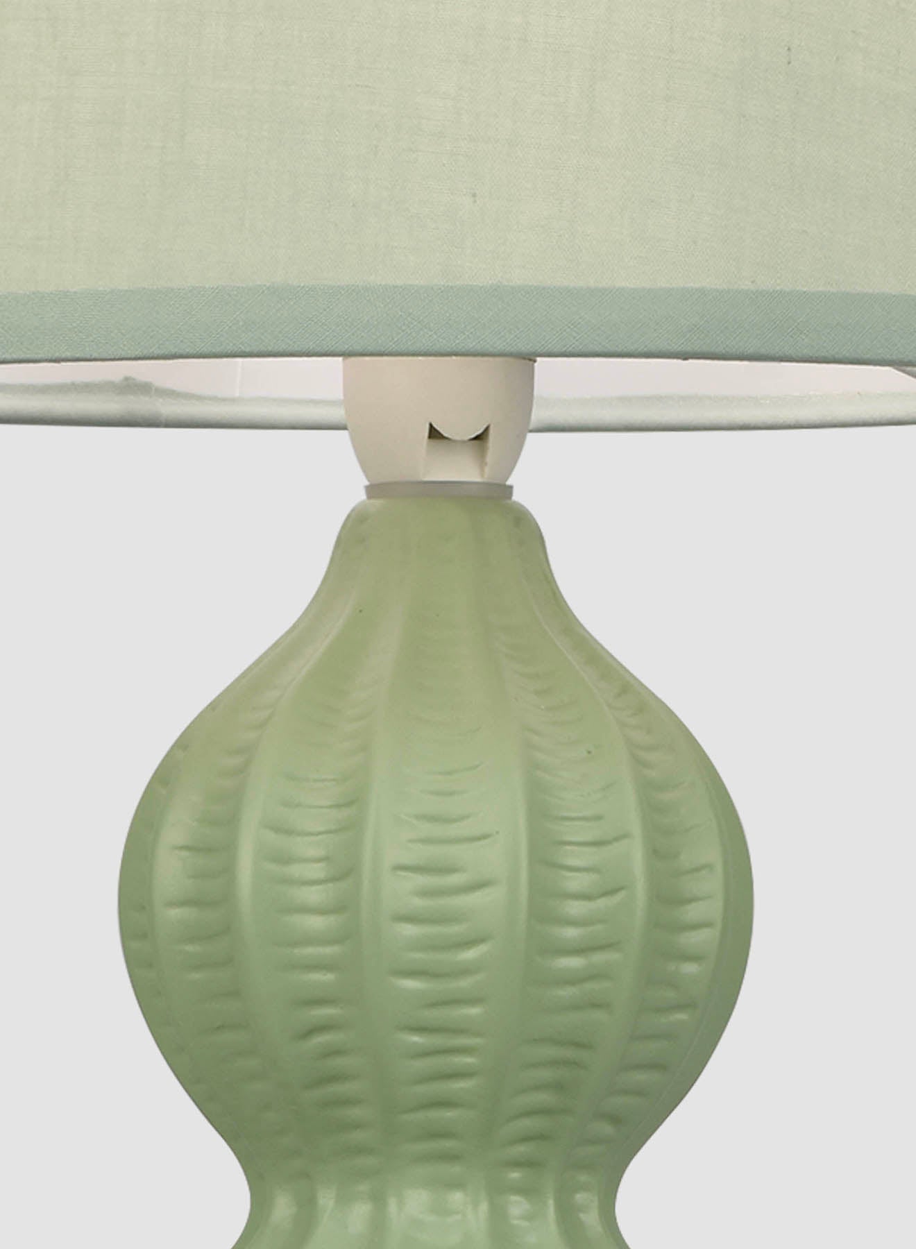 Switch Kousa Ceramic Table Lamp - Unique Luxury Design (Model AT19124, Green, 20 x 36.5 cm)