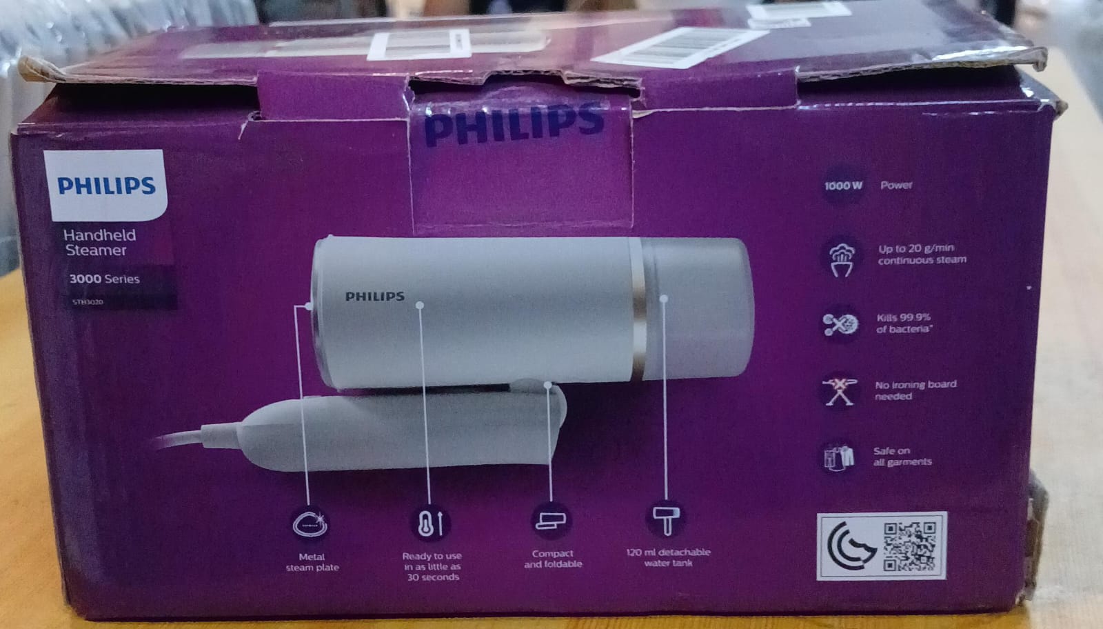 Philips 3000 Series HandHeld Steamer - 1000W, Ready to use in 30 Sec, Compact and Foldable - STH3020/16 White (Used)