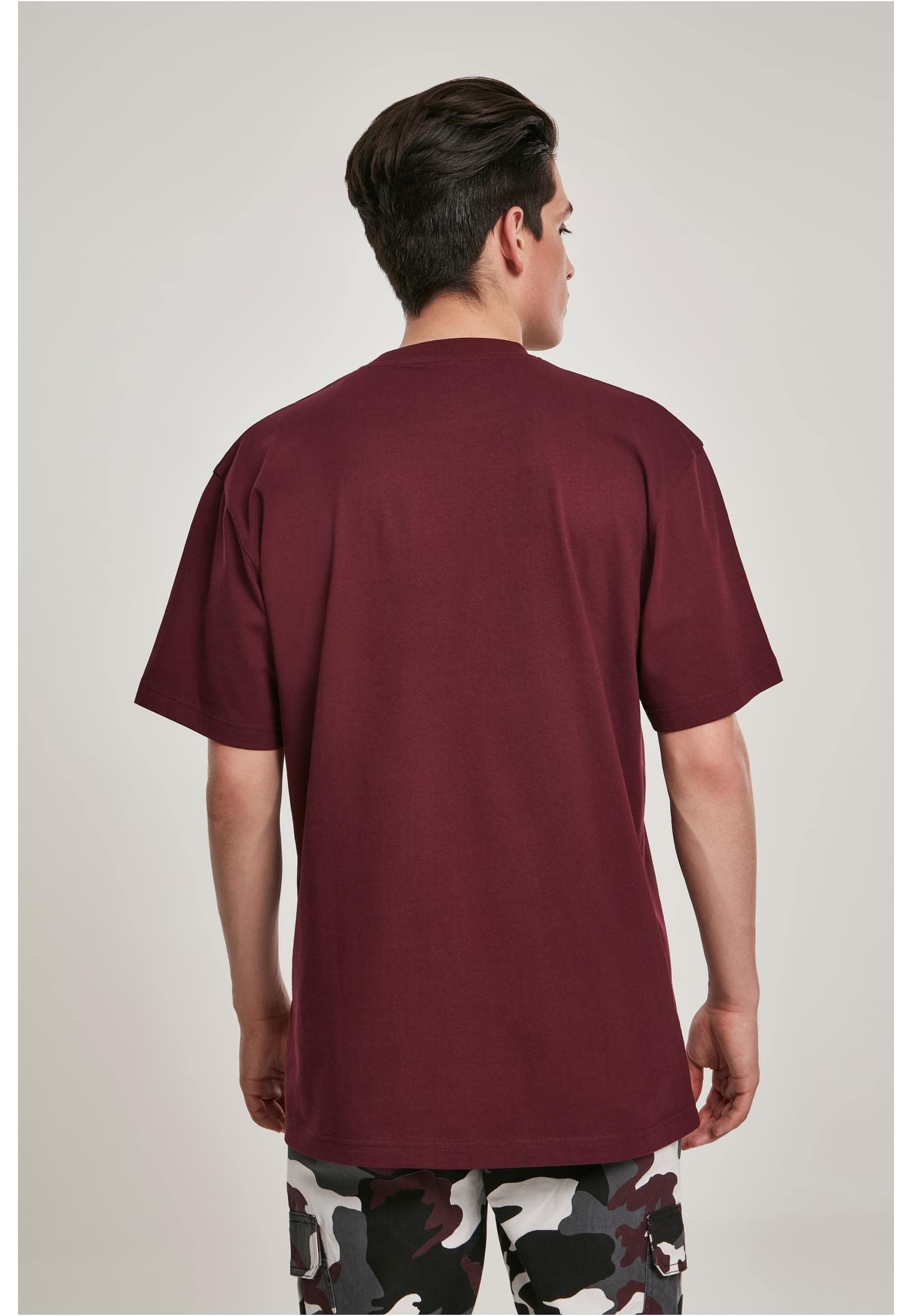 Urban Classics mens Tall Tee Oversized T-Shirt Oversized Short Sleeves T-Shirt with Dropped Shoulders, 100% Jersey Cotton (pack of 1) Size: XL Color: Red wine