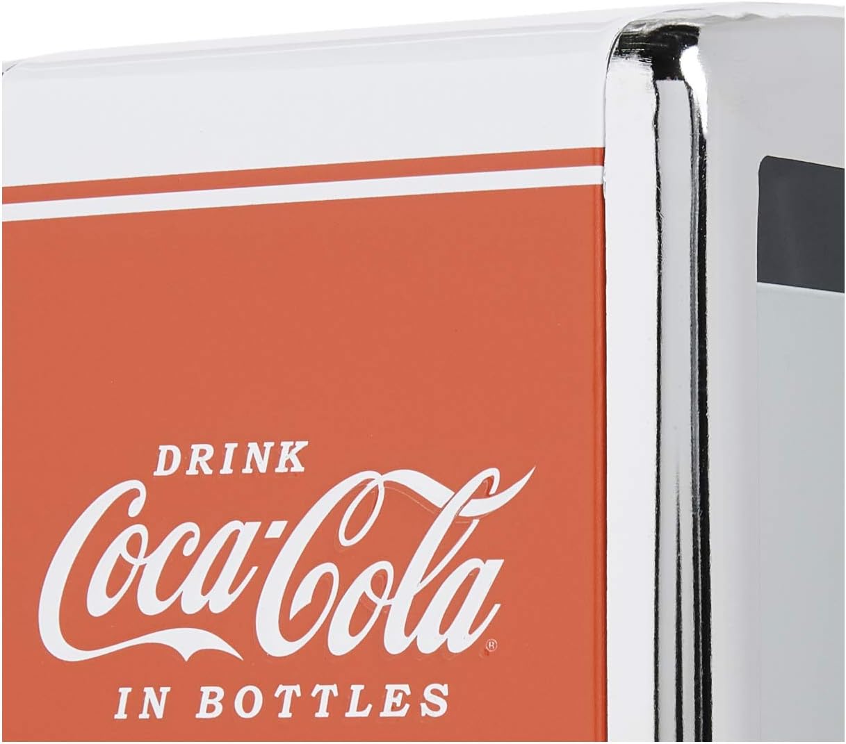 طقم ملح وفلفل Coca-Cola CC339N من TableCraft مع حامل معدني مغطى بالكروم CC342