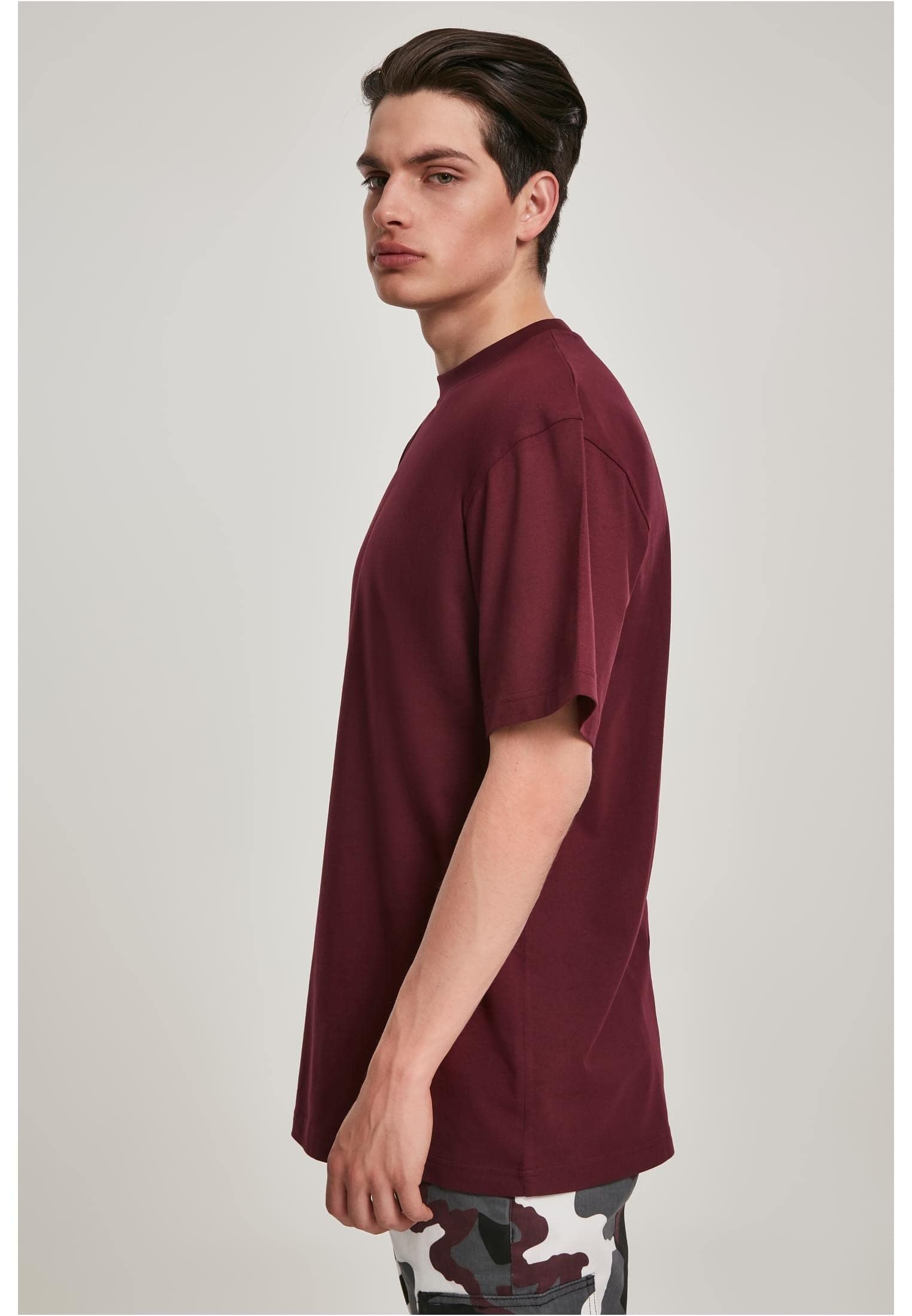 Urban Classics mens Tall Tee Oversized T-Shirt Oversized Short Sleeves T-Shirt with Dropped Shoulders, 100% Jersey Cotton (pack of 1) Size: XL Color: Red wine