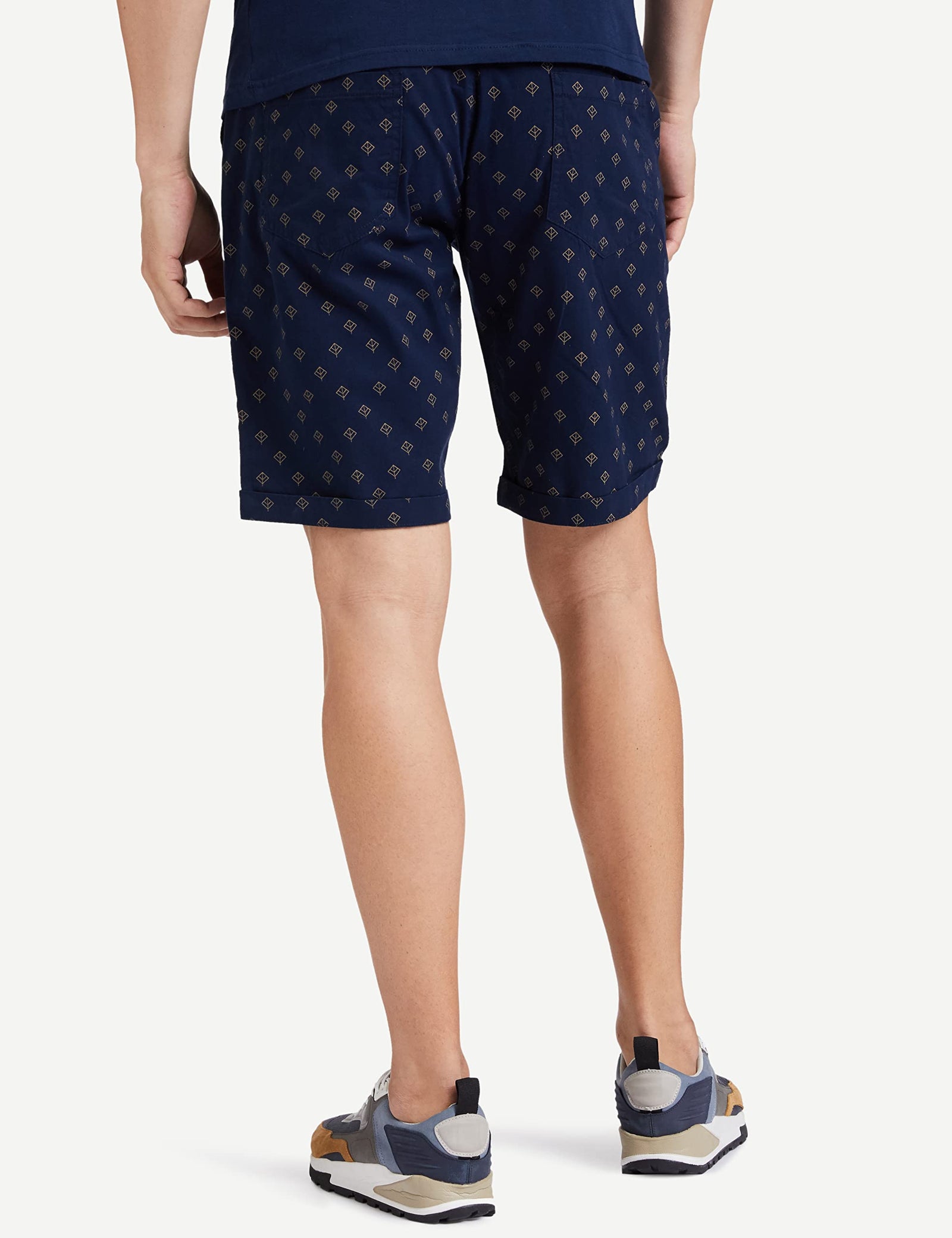 Diverse Men's Slim Fit Shorts