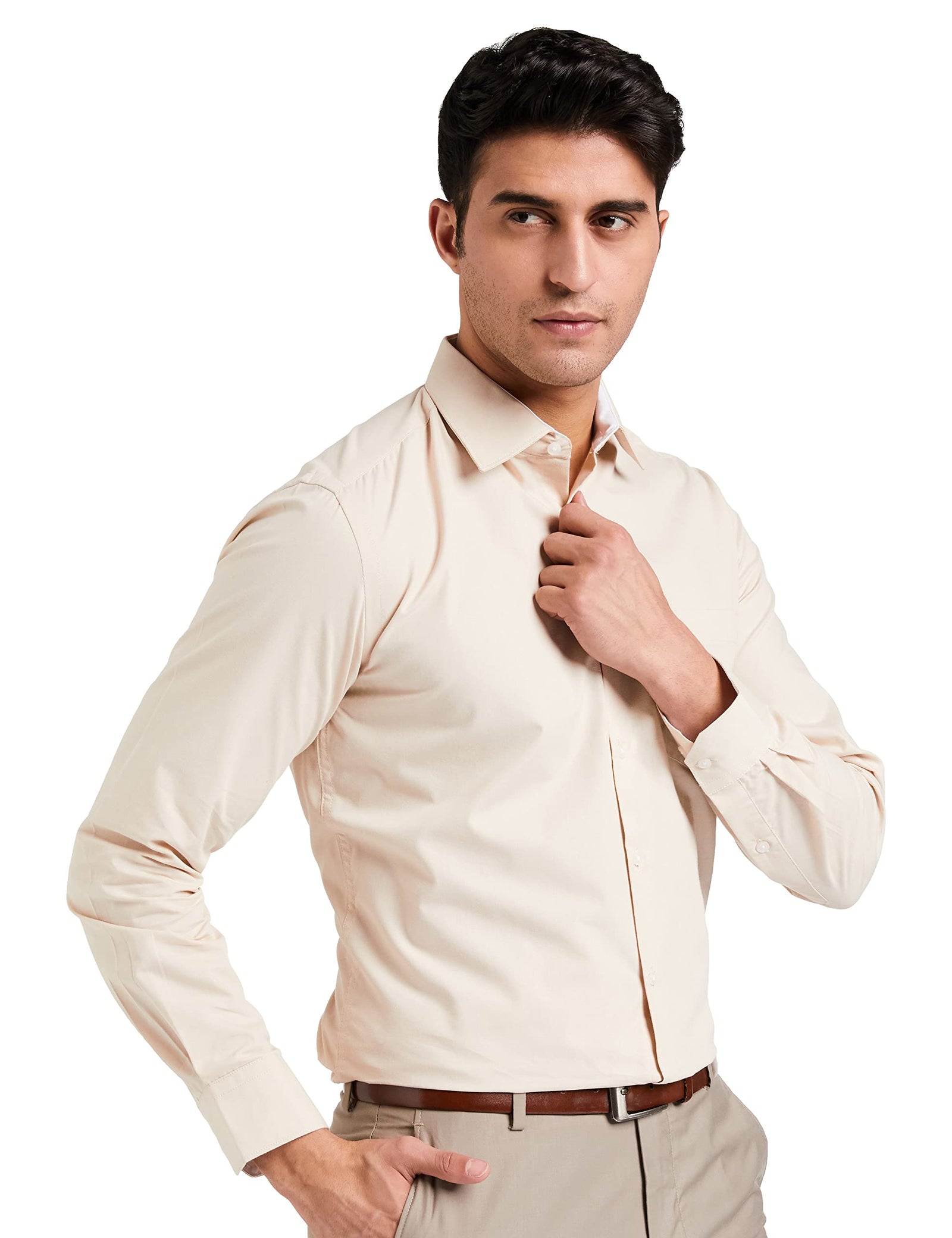 Diverse Men's Solid Regular Fit Formal Shirt