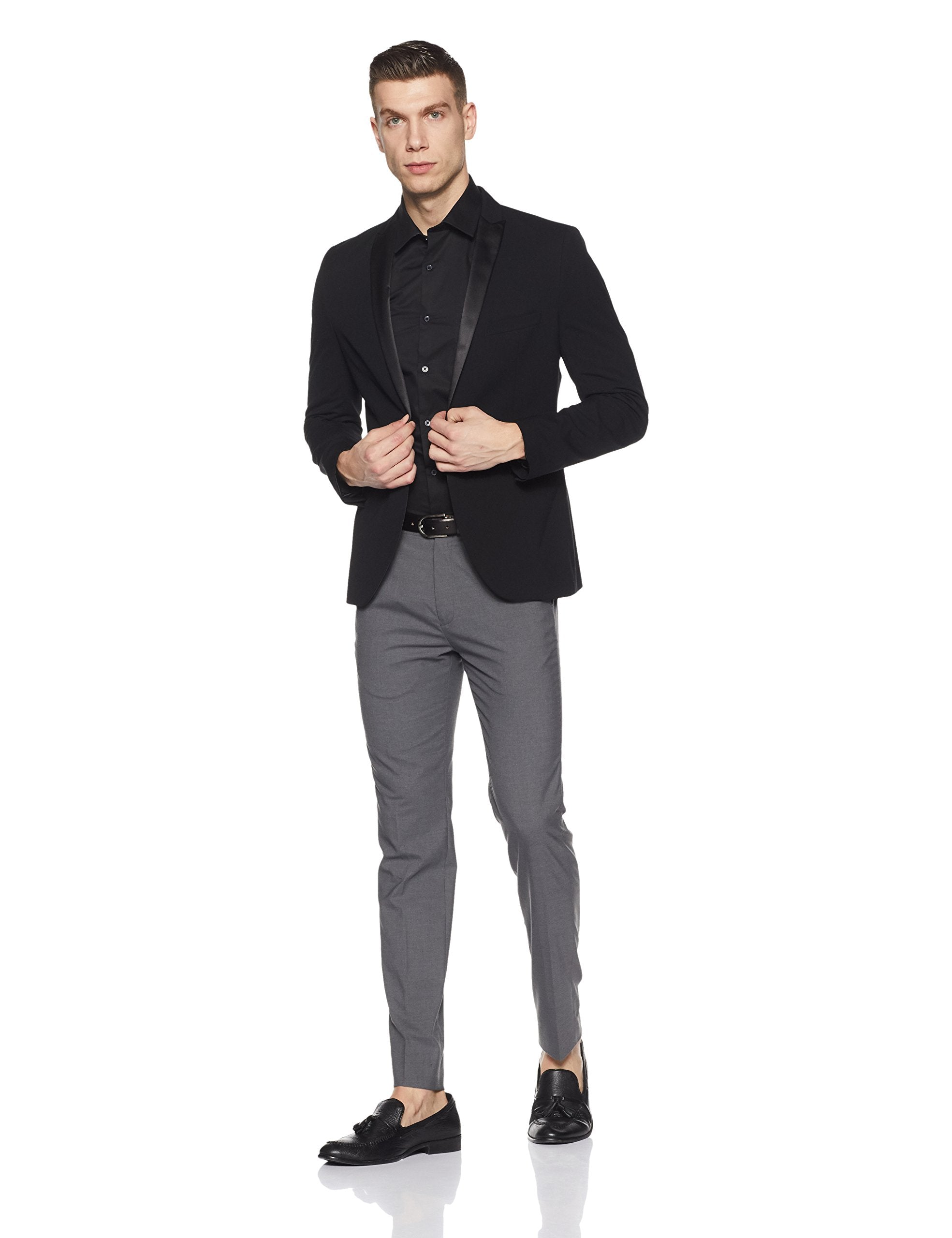 Diverse Men's Solid Regular Fit Formal Shirt