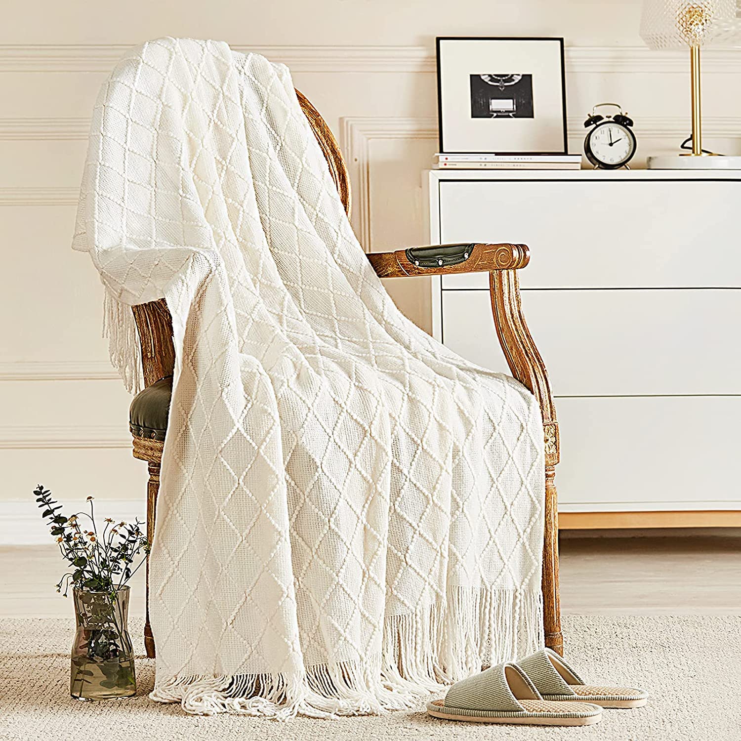 Arabest Knitted Throw Blankets, Lightweight Soft Throw Blanket for Couch, Woven Throw Blanket with Tassels Suitable for Bed, Sofa, Travel All Seasons for Women, Men and Kids (127 x 172CM, Off white)