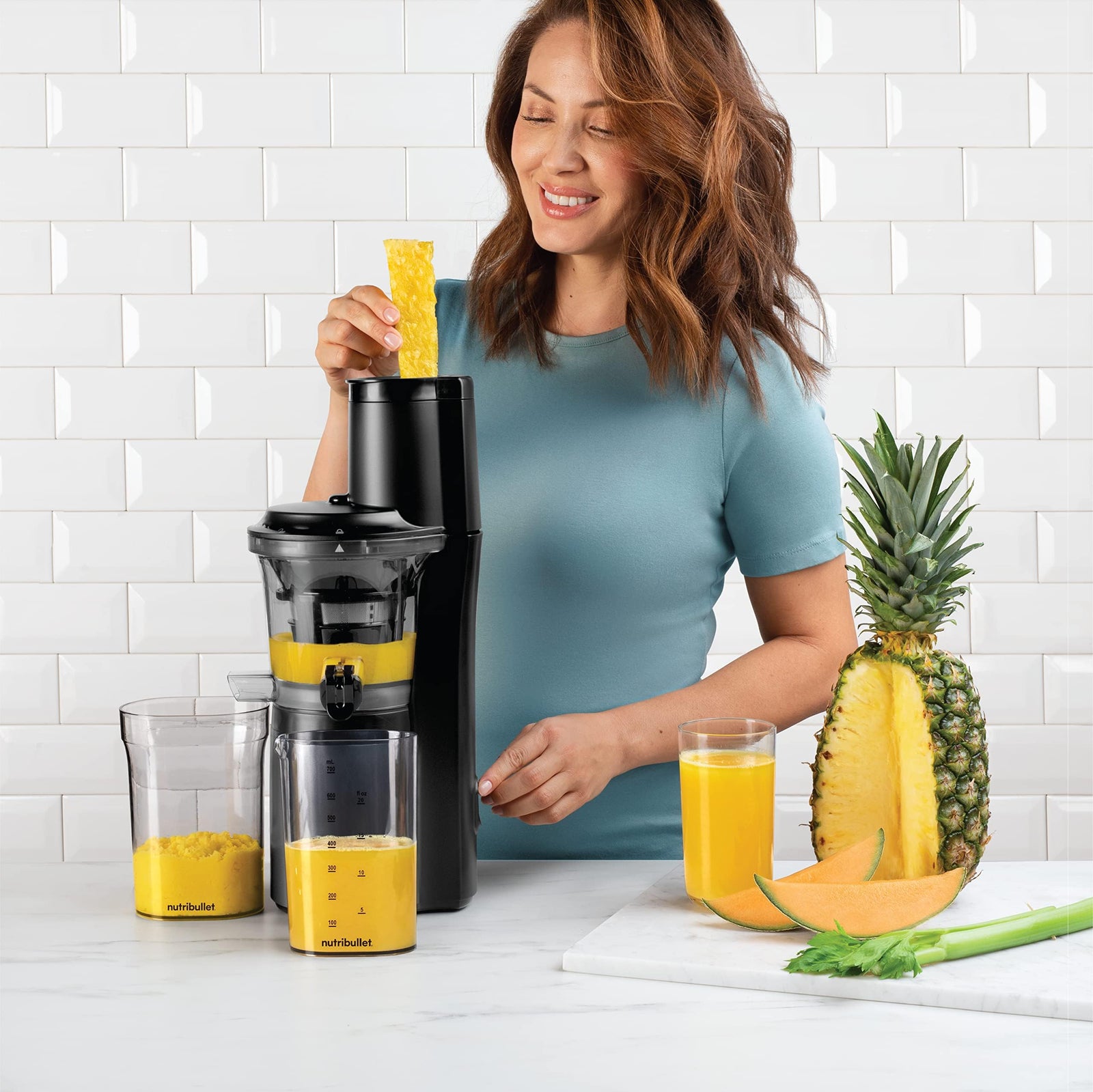 NutriBullet Slow Juicer, Slow Masticating Juicer Machine, Easy to Clean, Quiet Motor & Reverse Function, BPA Free, Cold Press Juicer with Brush, 150 Watts, Charcoal Black, NBJ 300, 1 Year Warranty