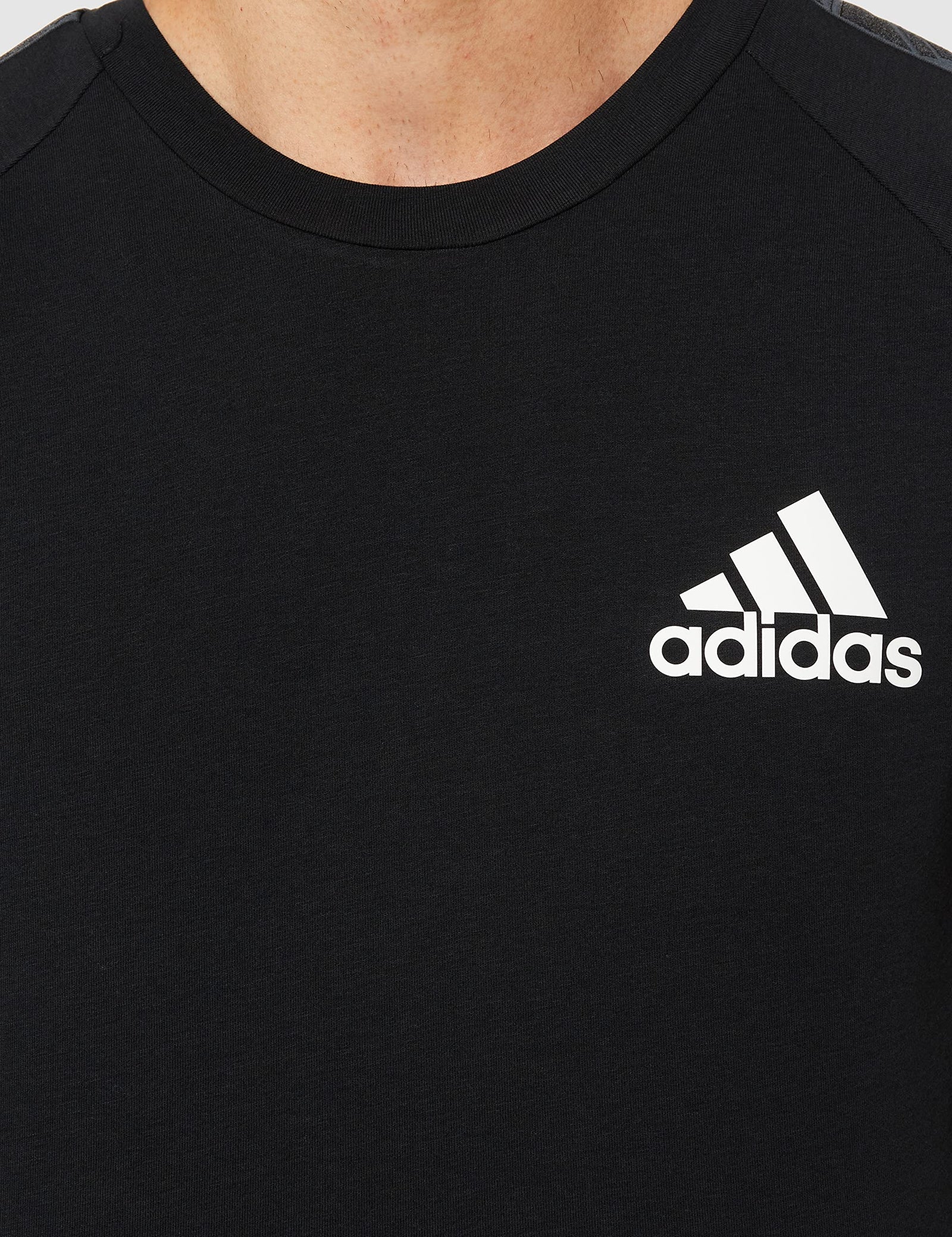 قميص تدريب رياضي رجالي من Adidas Aeroready D2M Sport Motion Logo - أسود