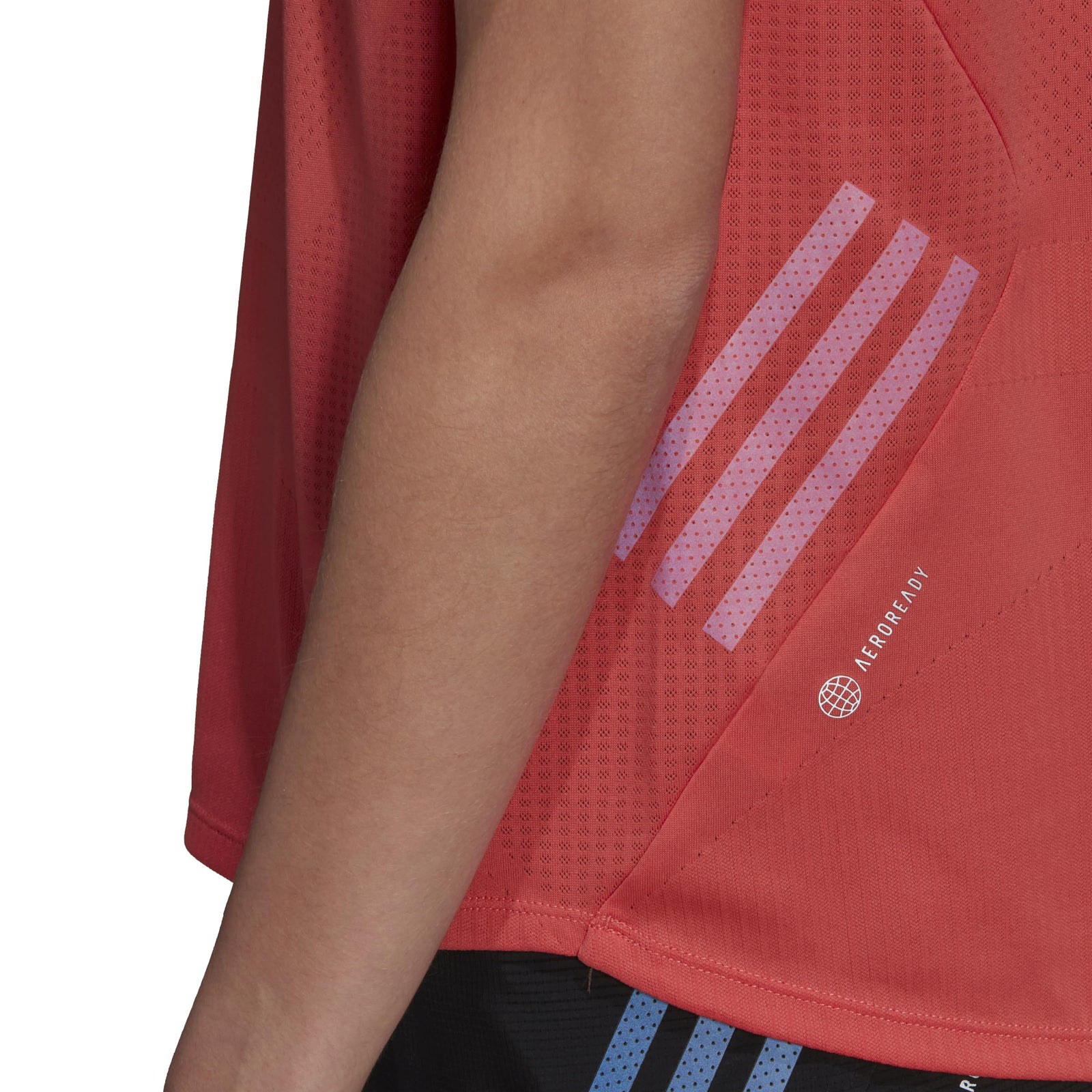 adidas Women's TQ446 T-SHIRTS