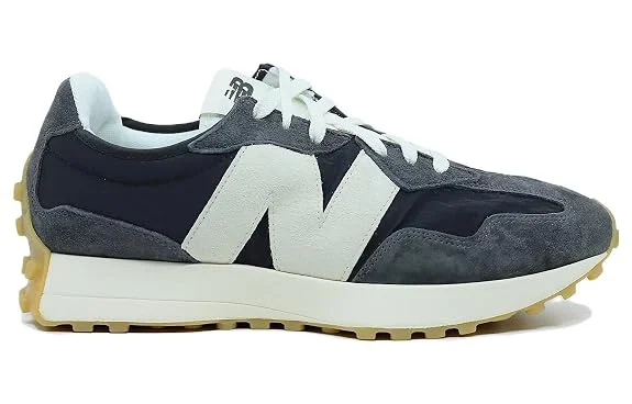 حذاء رجالي من New Balance