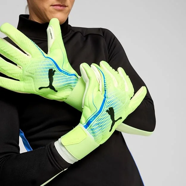 Puma Football Goalkeeper Gloves Sports Design - Damged Box