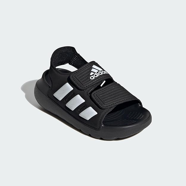 صندل أطفال من adidas