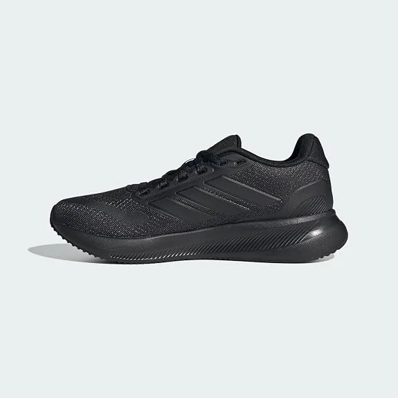 حذاء رياضي نسائي من adidas