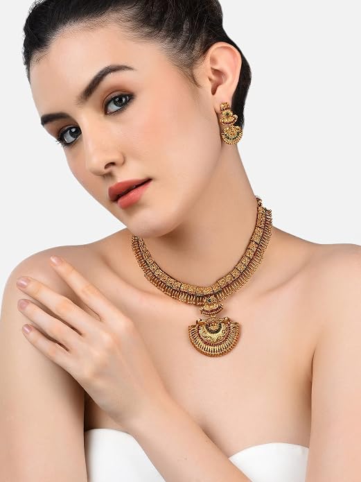 ZAVERI PEARLS Women's Jewellery Set