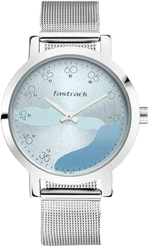ساعة نسائية من ماركة Fastrack  بمينا أزرق وسوار شبكي موديل 6222SM02 لون فضي