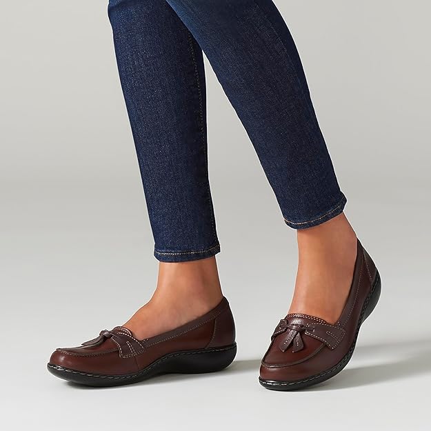 Clarks Women's Shoes ( Damaged Box)