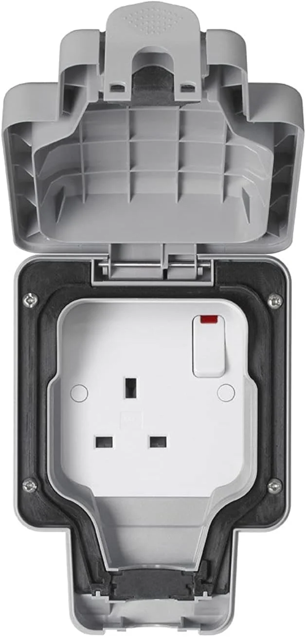 Masterseal Plus 13A Switched Socket