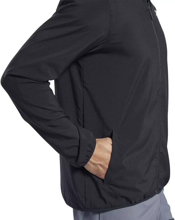 جاكيت رجالي من Reebok